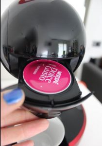 Test et avis manipulation machine à café Krups Nescafé Dolce Gusto Drop YY2501FD